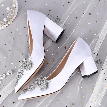 Esküvői cipő női vastag sarkú cipő, menyasszonyi cipő, fehér menyasszonyi ruha, hercegnő kristály cipő, selyem szatén ruha, magas sarkú